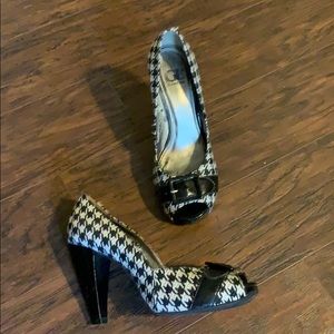 Houndstooth black and white open toe heels